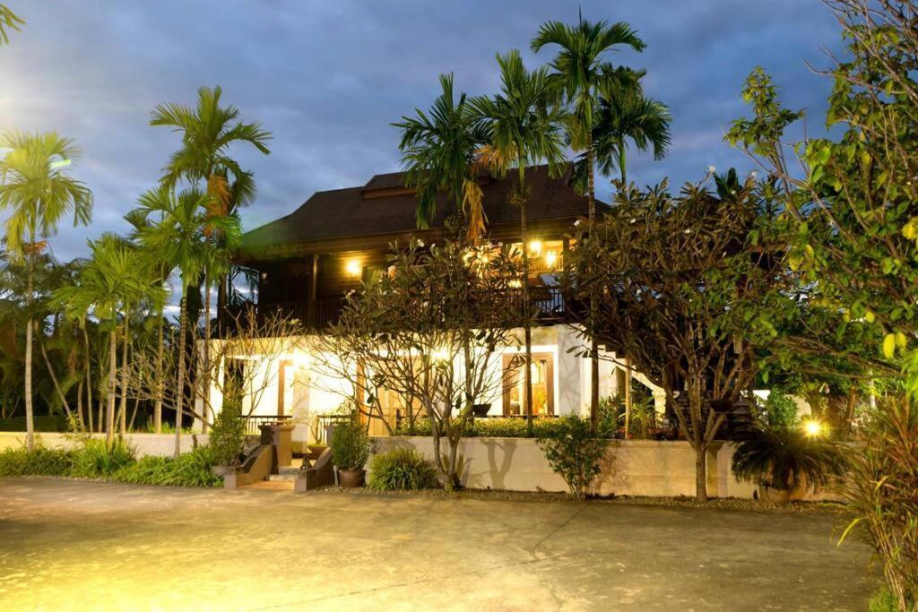 Sclass Villa & Swimming Pool , 10 Min From Airport 치앙마이 외부 사진
