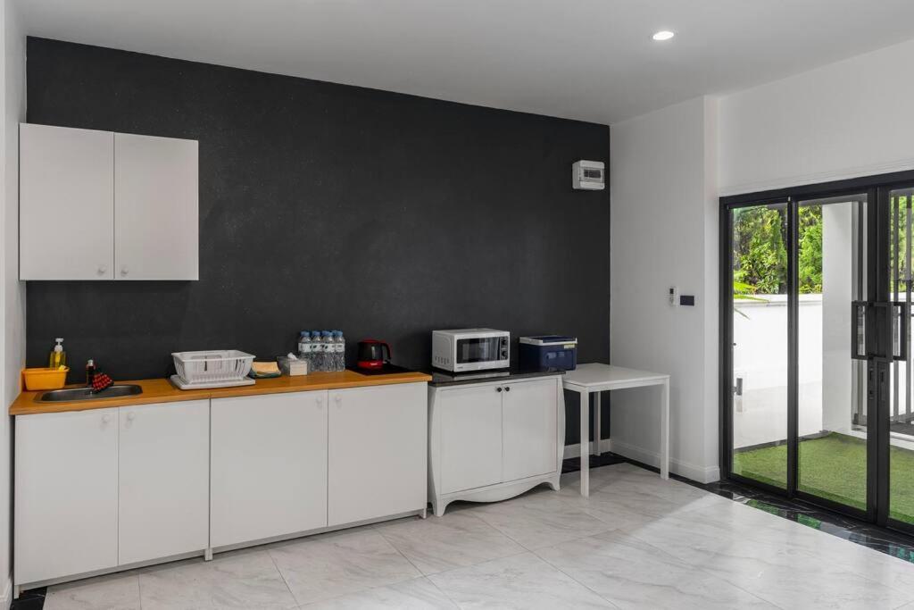 Sclass Villa & Swimming Pool , 10 Min From Airport 치앙마이 외부 사진