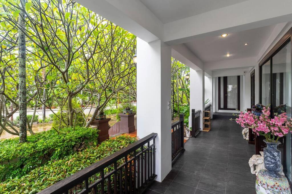 Sclass Villa & Swimming Pool , 10 Min From Airport 치앙마이 외부 사진