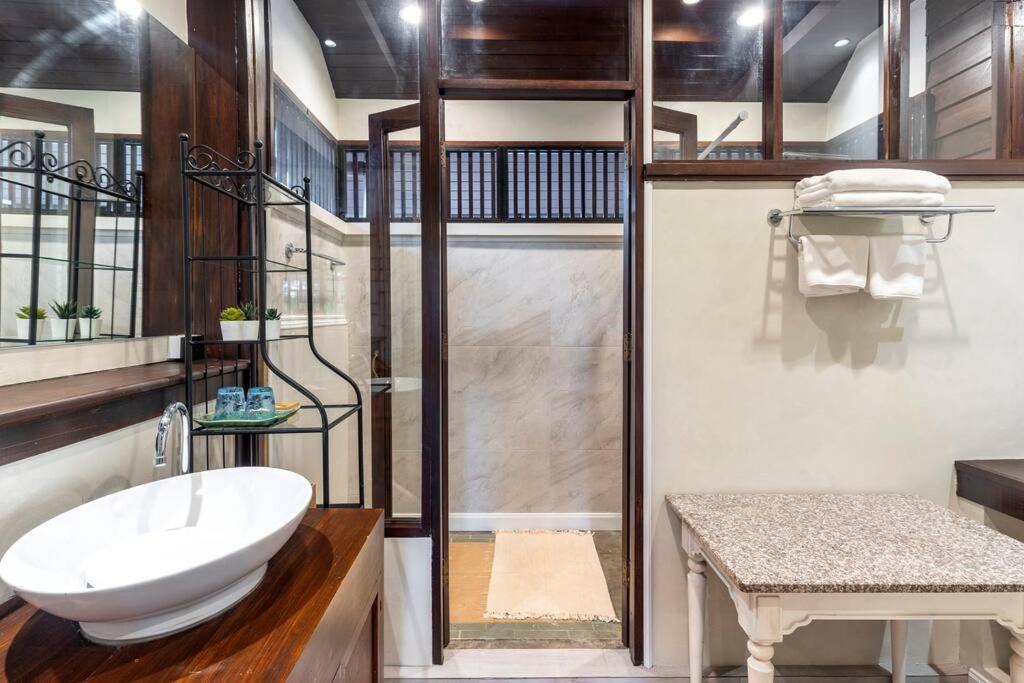 Sclass Villa & Swimming Pool , 10 Min From Airport 치앙마이 외부 사진